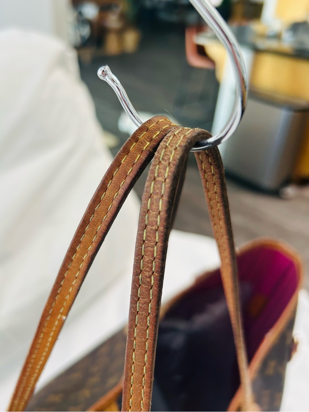 Louis Vuitton Neverfull GM 
❤️Bundle 2 items and save 10%❤️ - Picture 13 of 16